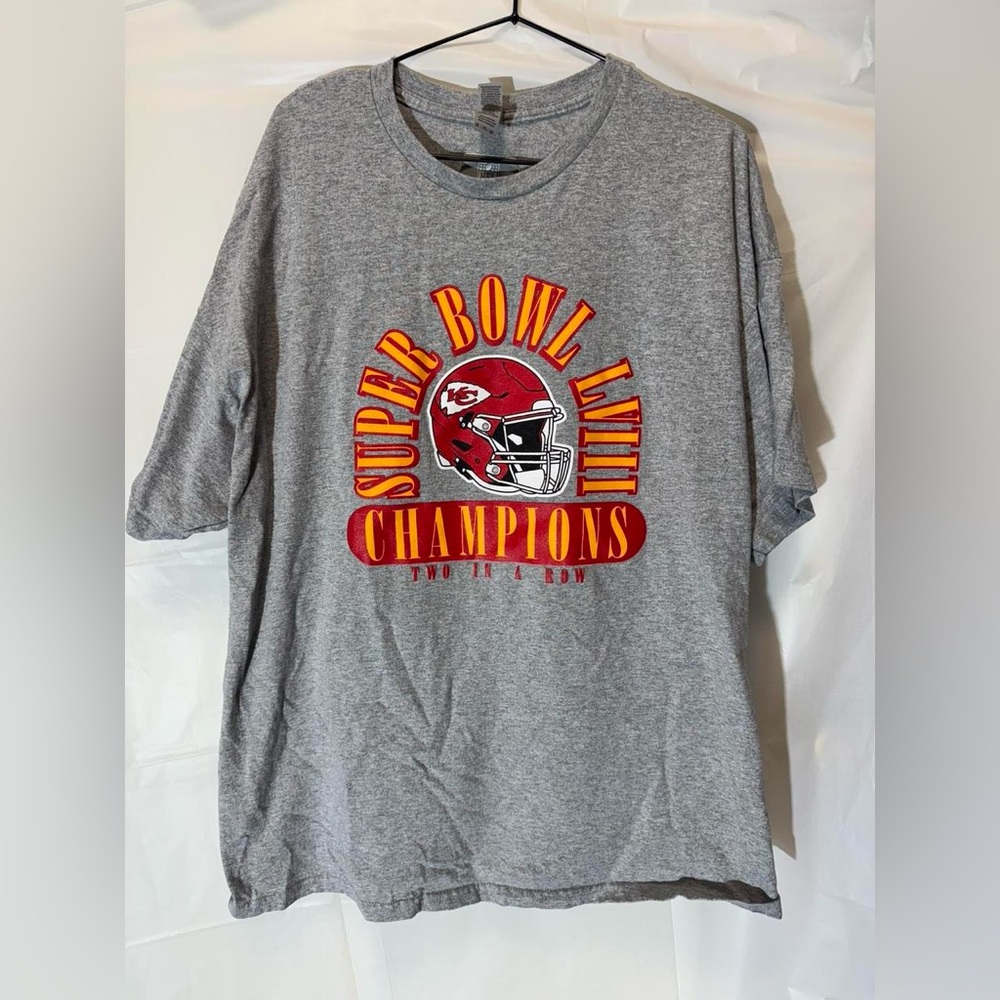 Gildan Heavy Cotton Gray T-Shirt